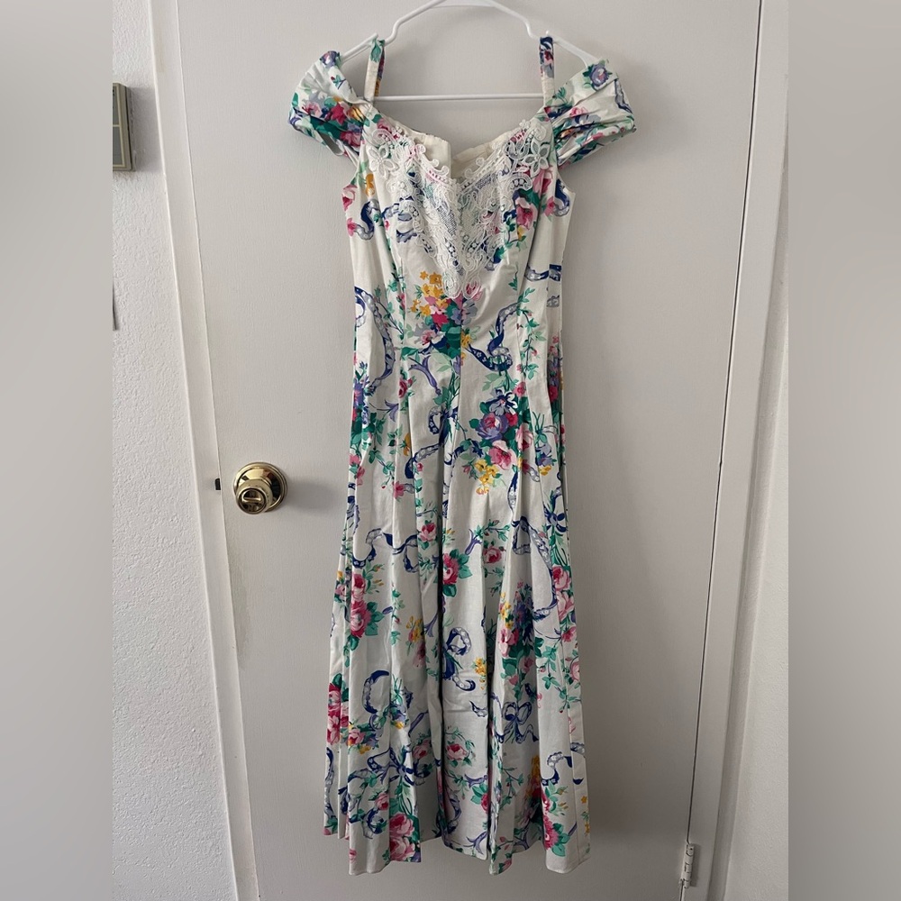 Vintage EXPO Dress 8 White Multicolor Florals